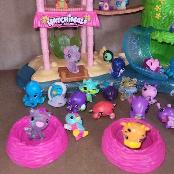 Hatchimals CollEGGtibles Tropical Island Party Playset - Picture 7 of 15